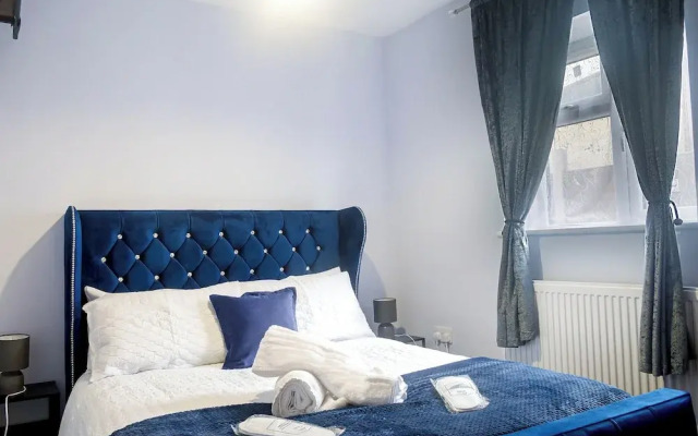 Spacious 6 Bedroom House in Bexleyheath