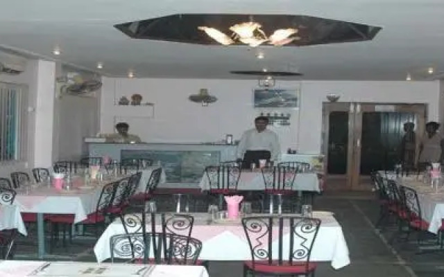 Hotel Saptarishi