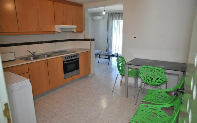 Nikitas Apartment