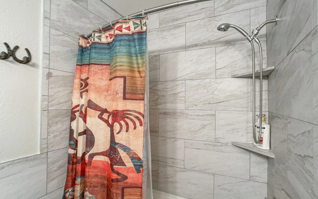 Southwest Splendor 2BR Tempe Townhome