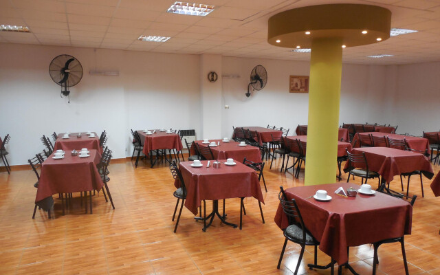 Victor Hotel
