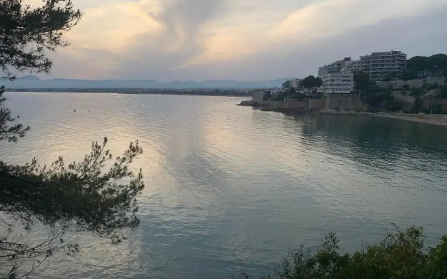 Apartamento con terraza y vistas al mar - Tree House Salou