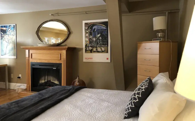 Leaside Manor by The Leaside Group