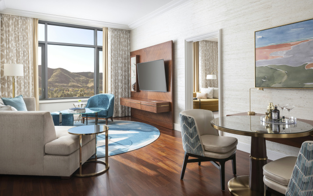 Отель Four Seasons at Westlake Village
