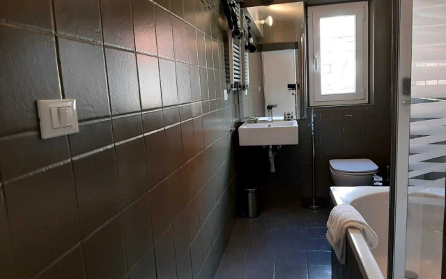 Lovely 1-bed Apartment in Roma With Terrace