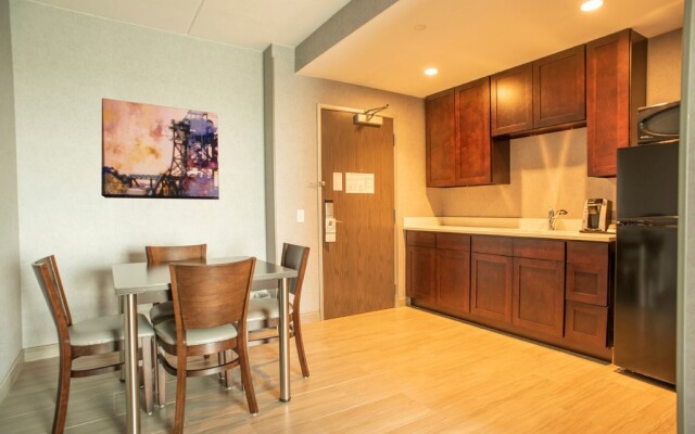 Holiday Inn & Suites - Joliet Southwest by IHG