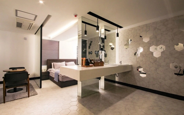 Wanju Five Drive Self Check-in Motel