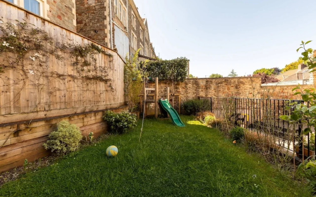 Stylish Family Home With Garden