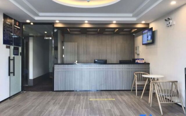 Ruifu Yingbin Hostel