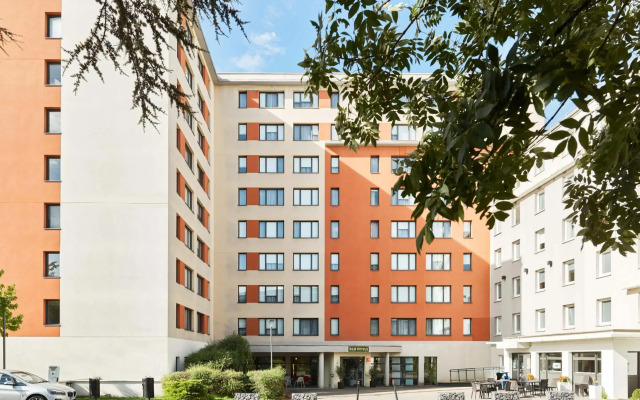 B&B HOTEL Vélizy Est
