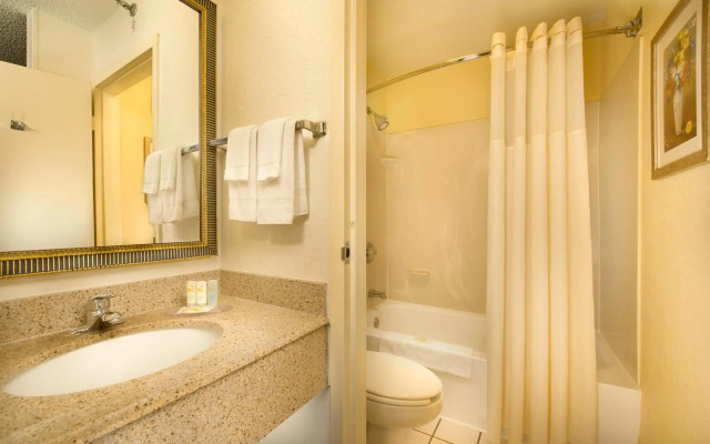Quality Inn Miami Airport - Doral
