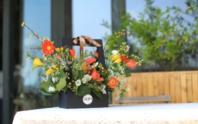 the Floral Lab
