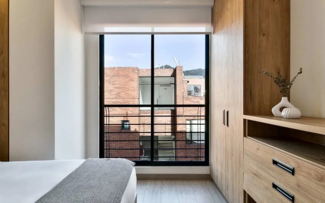 w Illustrious 2BR w Street View in Chapinero