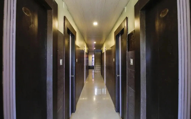 Hotel Blue Valley by OYO Rooms