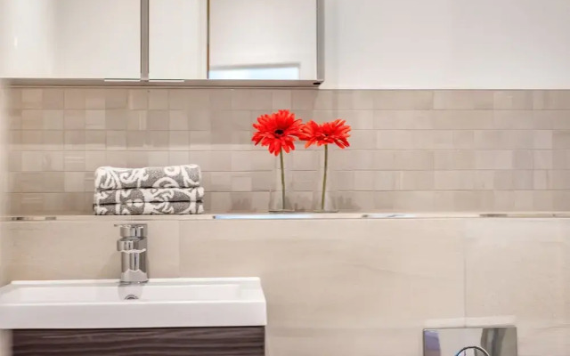 Celador Apartments - Wellington House