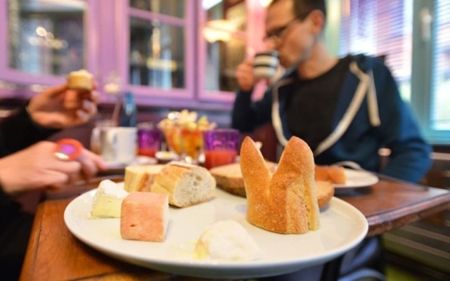 Suivez le Lapin Blanc