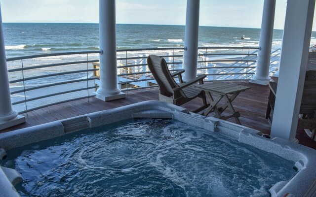 Boat House by Peace Vacations