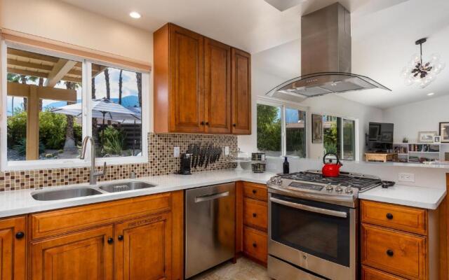 Modern Loma Vista