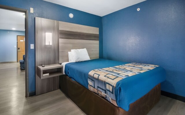 Rodeway Inn Carrollton I-35E