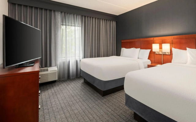 Courtyard Chicago Waukegan Gurnee