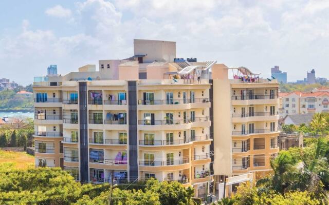 Lux Suites Palm Terraces Apartments