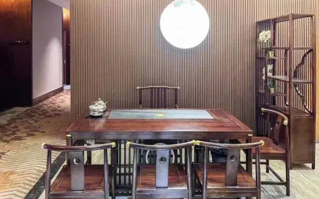 Homeinn Ripple Cloud Hotel (Wuhan Dongxihu Five Rings Sports Center)
