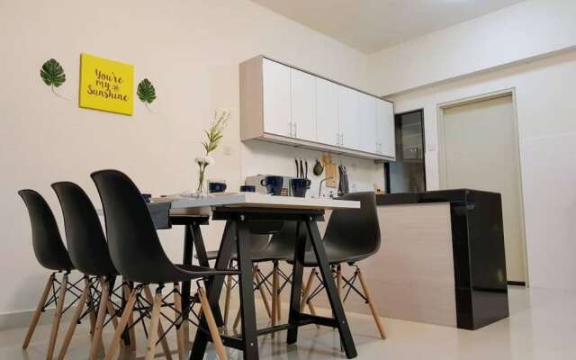 Puchong 8-12 pax Cozy Apartment IOI