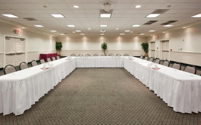 Holiday Inn Redding by IHG