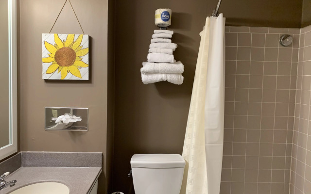 Woodbridge Inn & Tavern