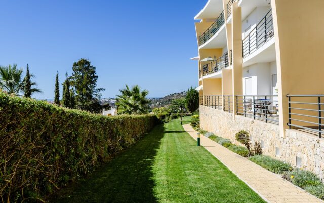 Sea view Apartment with 3 spacious Terraces & 2 Swimming pools