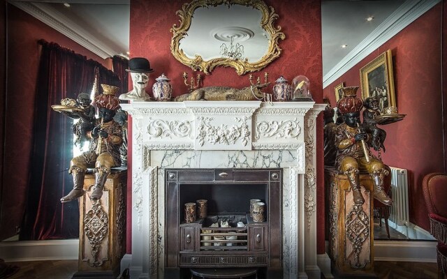 Forty Winks Guest House & Residence