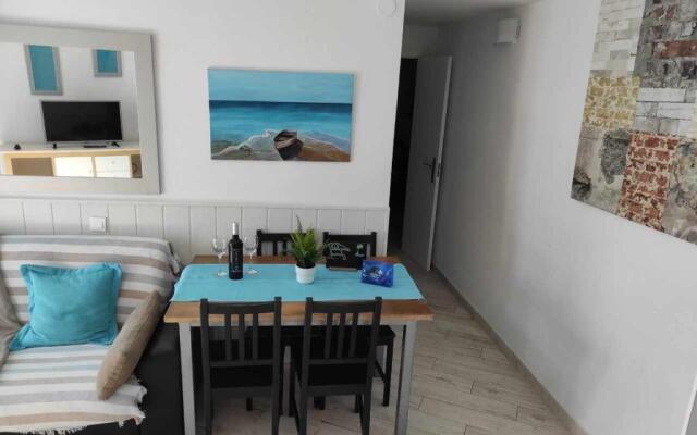 Benal Beach 704