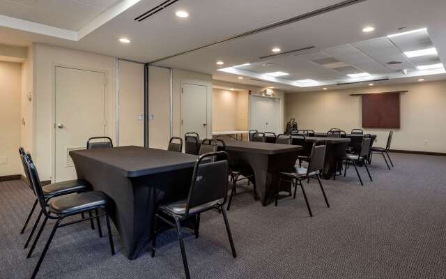 MainStay Suites