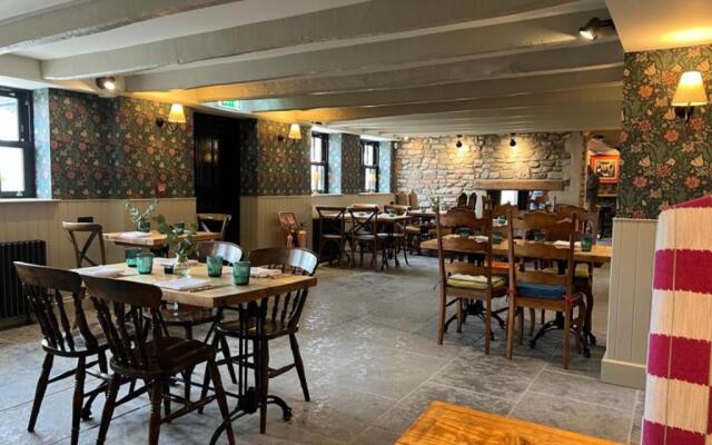 The White Lion Cowbridge