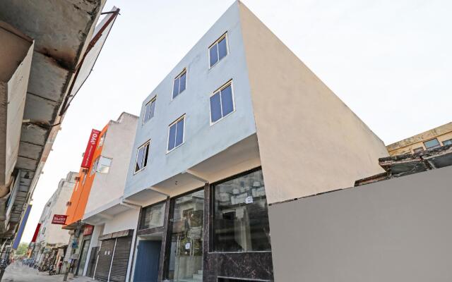 Townhouse 688 Hotel Tark Inn