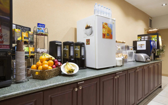 Spark by Hilton Woodstock