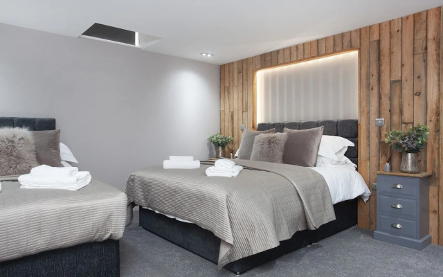 Priory House Apartments 1