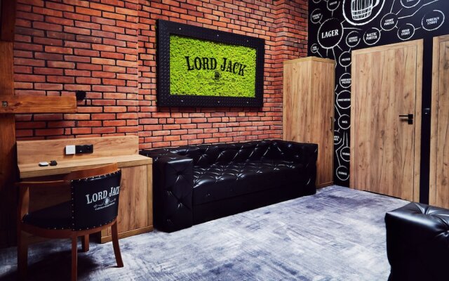 Lord Jack Apartments