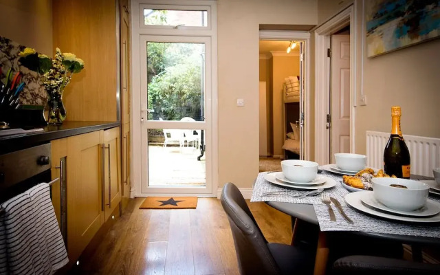 Karah Suites - Parliament Street