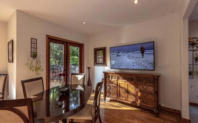 Whytecliff Park place near ocean