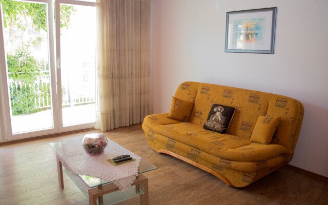 Apartment Radin - 2 bedroom apartment: A1 Vodice, Riviera Sibenik