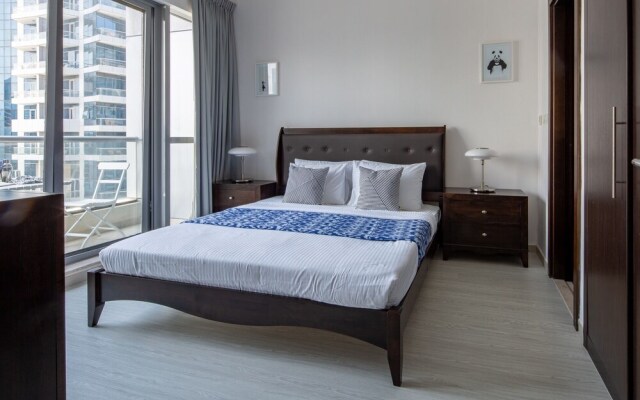 Panoramic 1BR Apartment In Dubai Marina