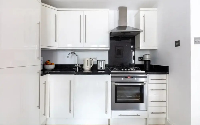 Chic 1BR Close to Buckingham Palace