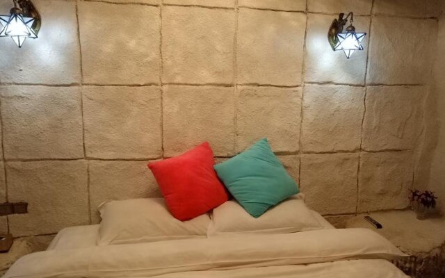 Lijiang Maya Theme Hotel