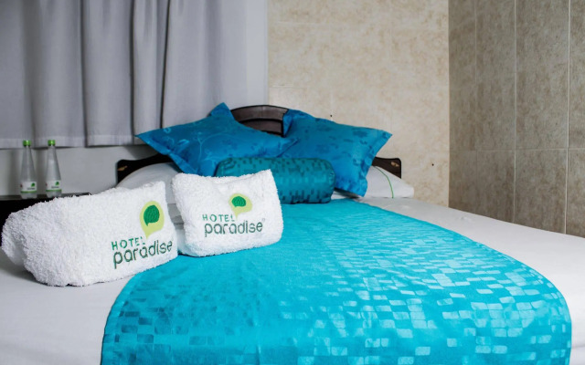 Hotel Paradise La 33