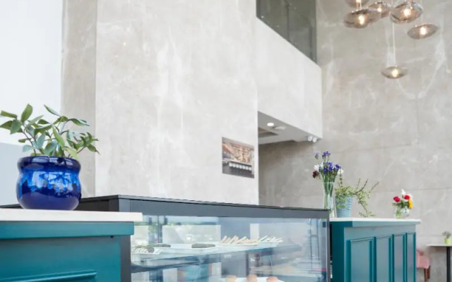 AR Suites KLJ Square