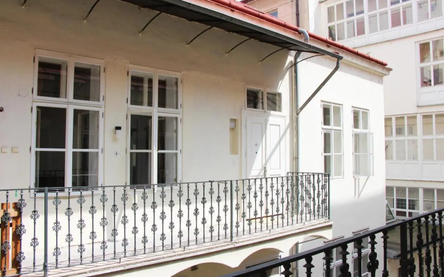 Downtown Designer apartment Karlin