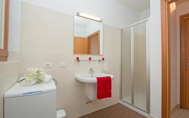 Benacus E4 Apartment by Wonderful Italy