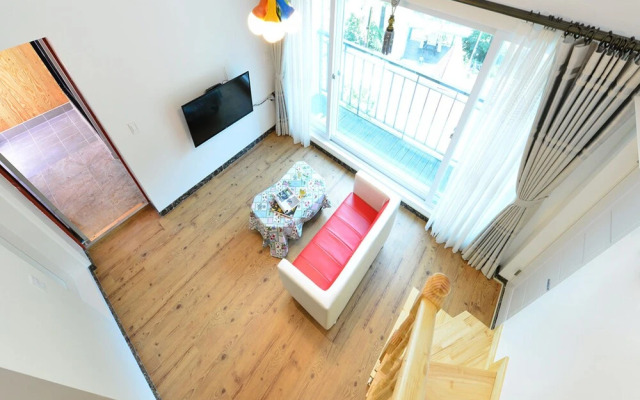 Funnymungmung Galaxy House