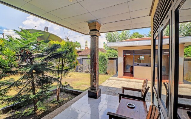 SPOT ON 92028 Hotel Surya Near Pelabuhan Gilimanuk